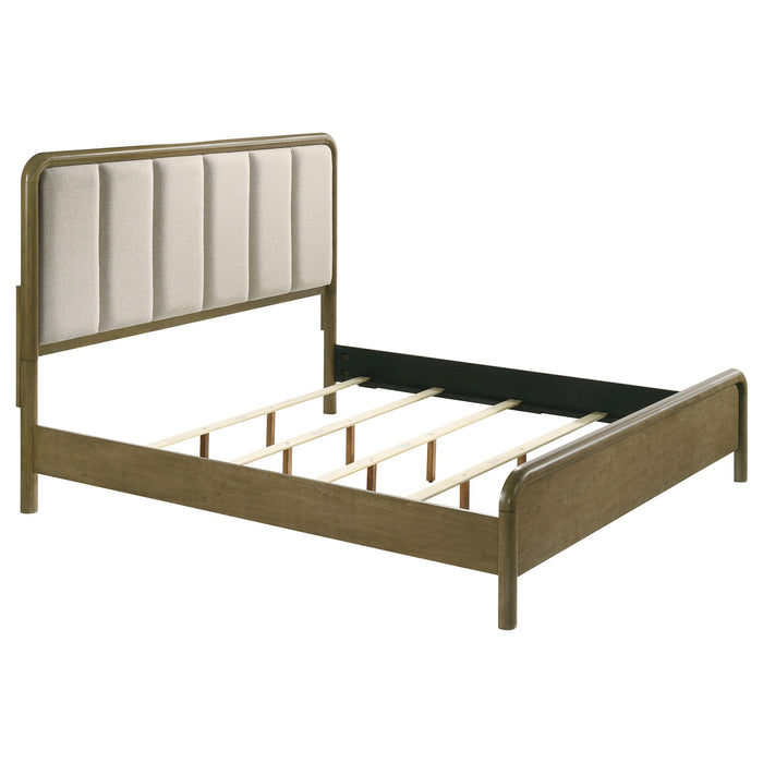 Amsbury Panel Bed - Home Furniture And More (Brentwood, MD)