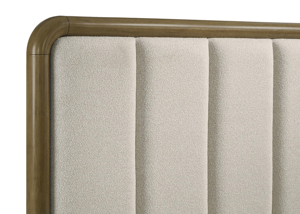 Amsbury Panel Bed - Home Furniture And More (Brentwood, MD)