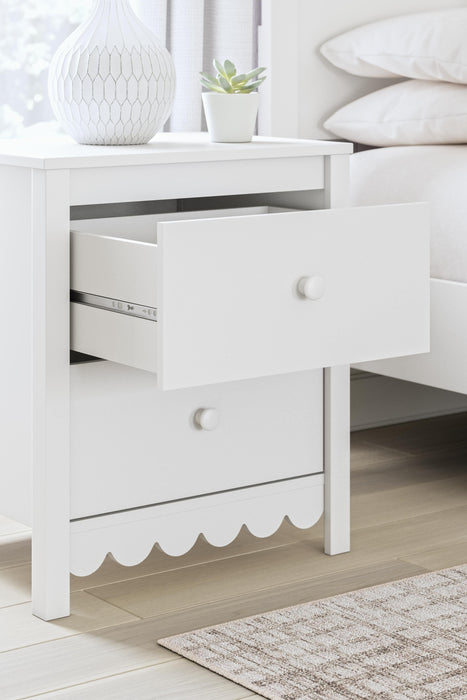 Hallityn Nightstand - Home Furniture And More (Brentwood, MD)