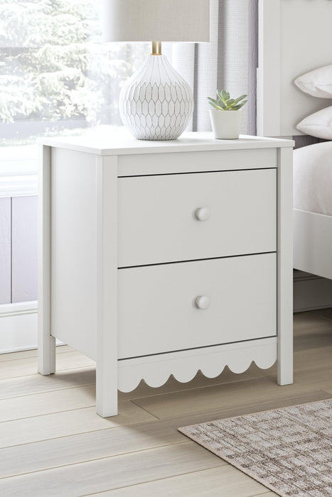 Hallityn Nightstand - Home Furniture And More (Brentwood, MD)