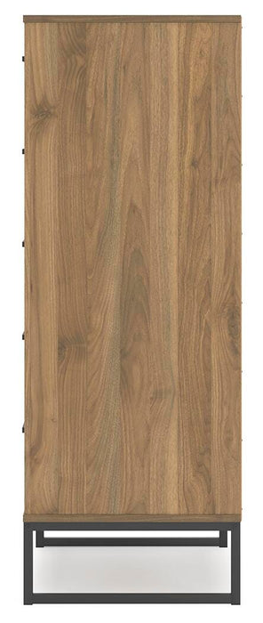 Deanlow Chest of Drawers - Home Furniture And More (Brentwood, MD)