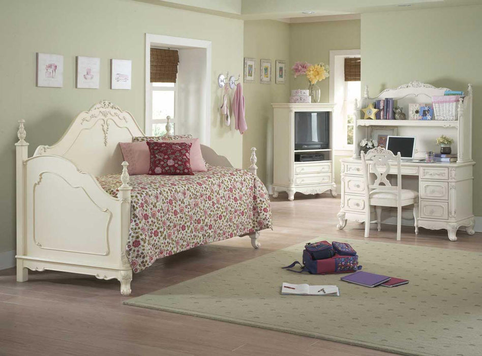 Cinderella Day Bed in Antique White 1386DNW* - Home Furniture And More (Brentwood, MD)