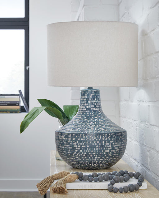 Schylarmont Lamp Set - Home Furniture And More (Brentwood, MD)