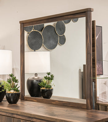 Pamytta Dresser and Mirror - Home Furniture And More (Brentwood, MD)