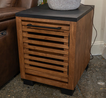 Kallari Chairside End Table - Home Furniture And More (Brentwood, MD)
