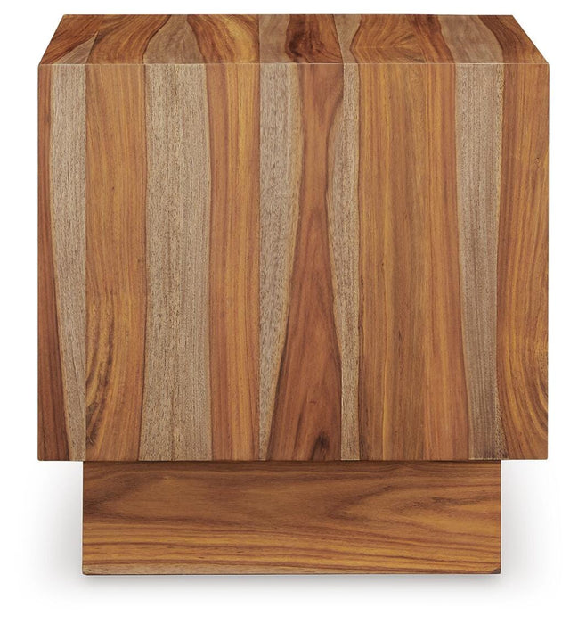 Dressonni End Table - Home Furniture And More (Brentwood, MD)