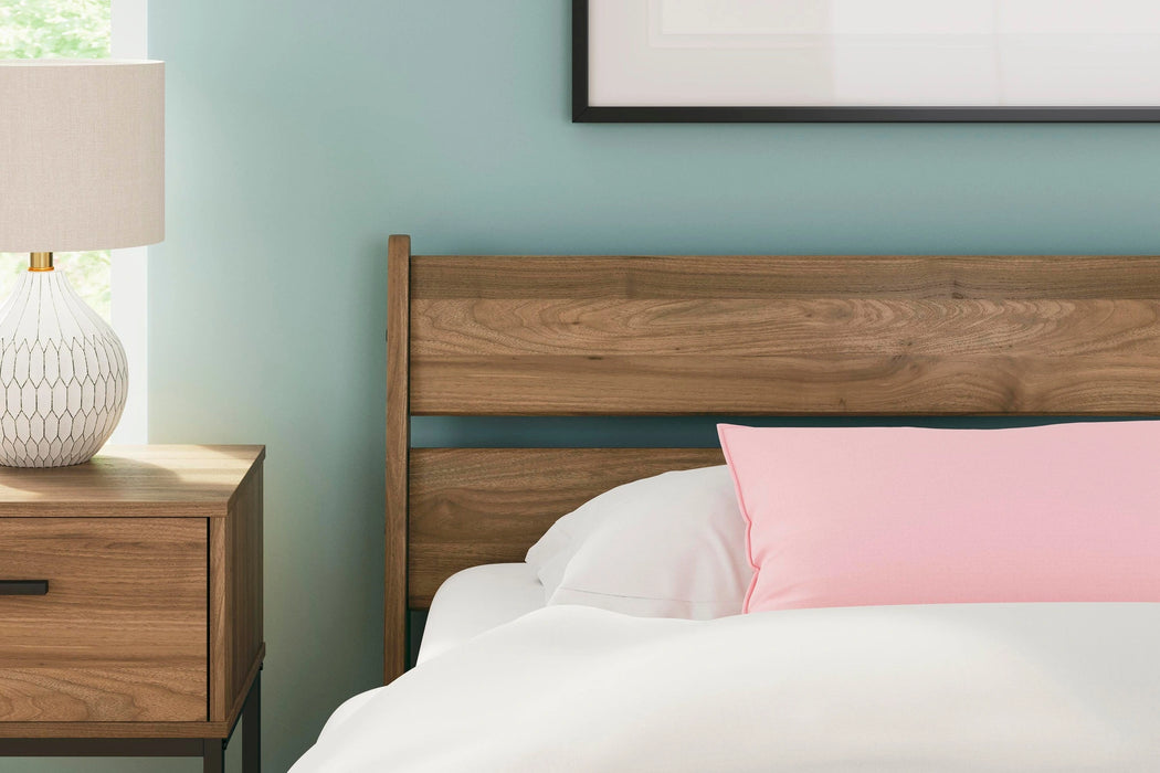 Deanlow Bed - Home Furniture And More (Brentwood, MD)